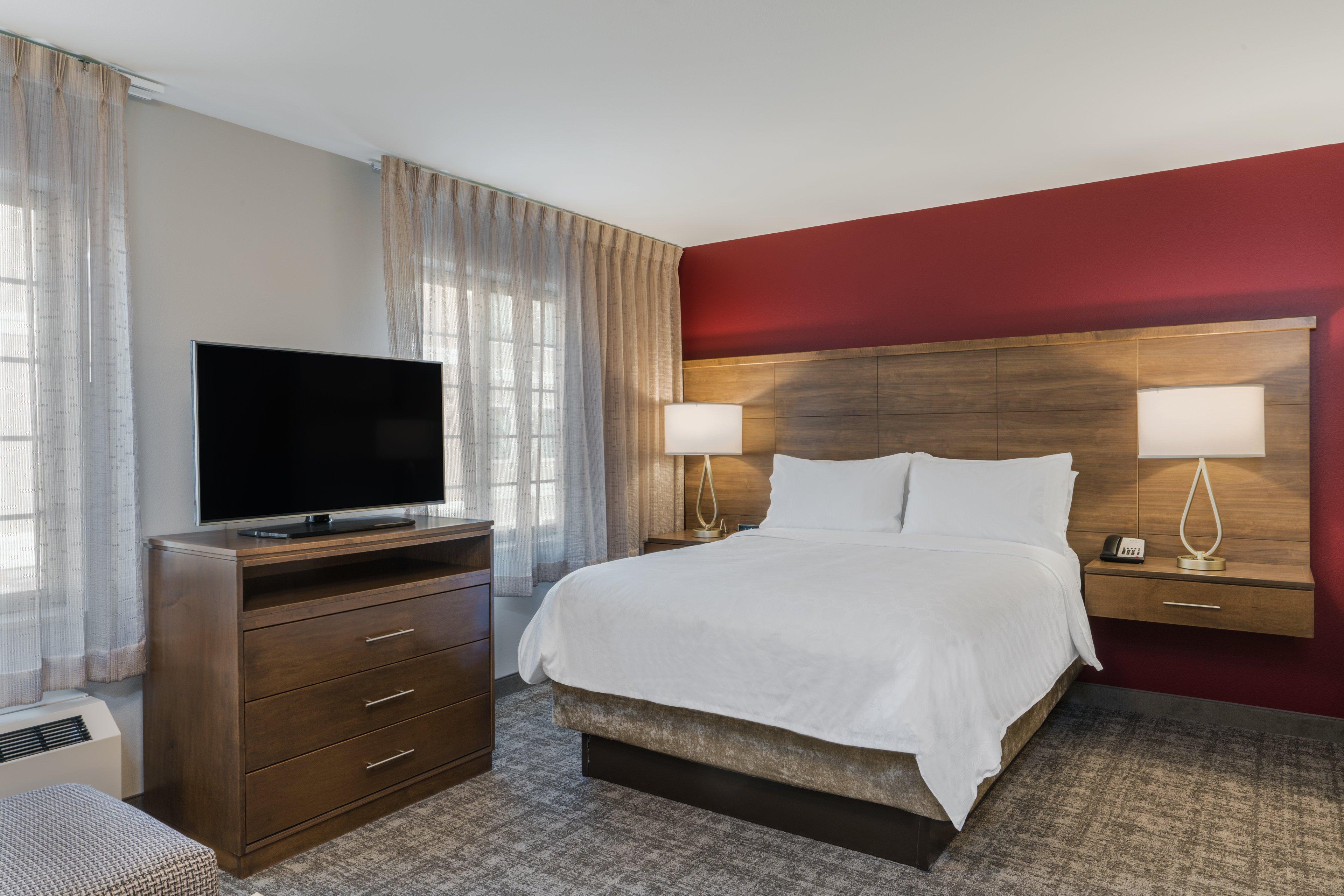 Staybridge By Ihg Hotel 3*